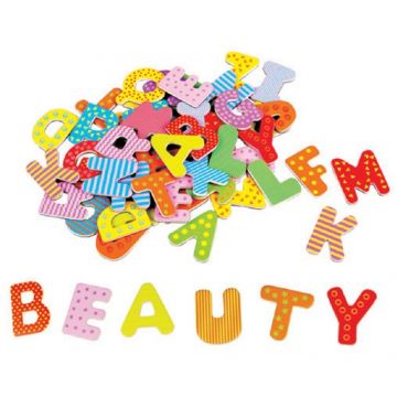 Litere Magnetice New Classic Toys din Lemn 60 bucati Lelin