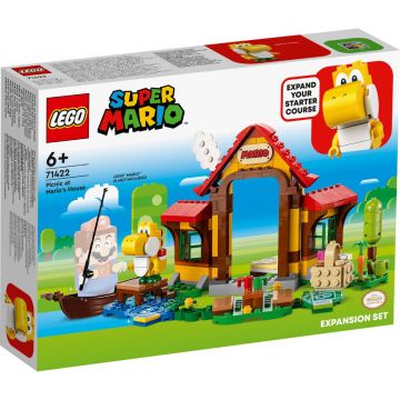 LEGO® Super Mario - Set de extindere Picnic la casa lui Mario (71422)