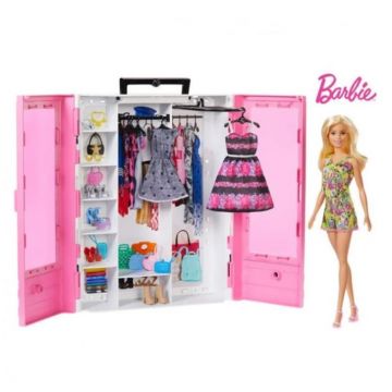 Set de joaca Papusa Barbie cu noua garderoba