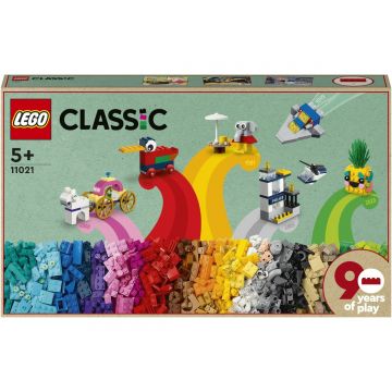 LEGO® Classic - 90 de ani de joaca 11021, 1100 piese, Multicolor