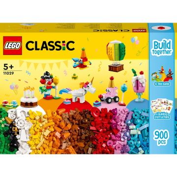 LEGO® Classic - Cutie de petrecere creativa 11029, 900 piese, Multicolor