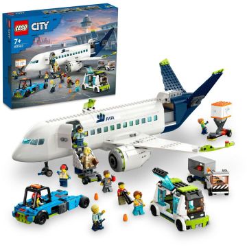 LEGO® LEGO® City - Avion de pasageri 60367, 913 piese
