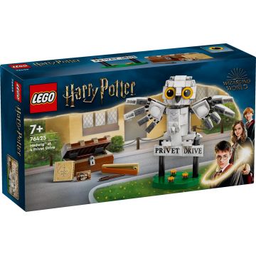 LEGO® Harry Potter - Hedwig pe Privet Drive nr. 4 (76425)