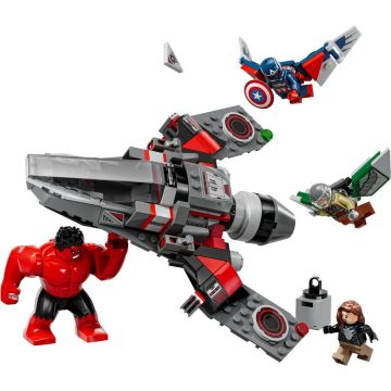 LEGO® Jucarie LEGO MARVEL, Bătălia dintre Căpitanul America și Hulk roșu
