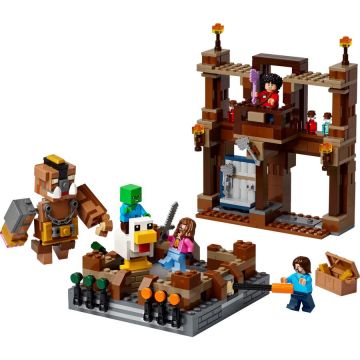 LEGO® Jucarie LEGO MINECRAFT, Ring de luptă la conacul din pădure