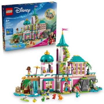 LEGO® Disney - Castel de printesa si animalute regale 43267, 787 piese