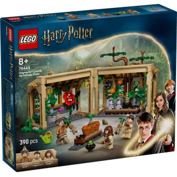 LEGO® Harry Potter - Castelul Hogwarts: Lectie de ierbologie (76445)