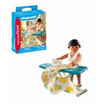 Playmobil - Figurina femeie cu masa de calcat