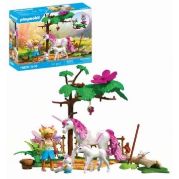 Playmobil - Jucarie de rol Grajdul fermecat al unicornilor