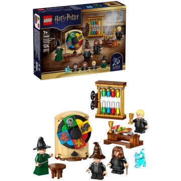 LEGO® LEGO® Harry Potter TM - Castelul Hogwarts: Ceremonia Jobenului magic 76460, 124 piese