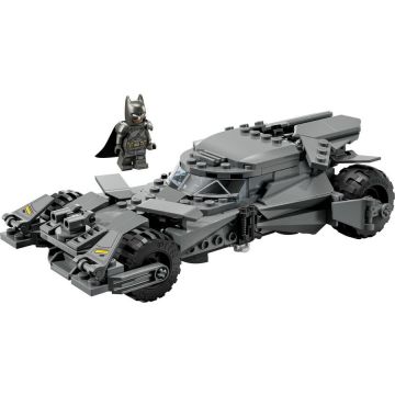 LEGO® LEGO DC - Batmobilul din Batman versus Superman 76331, 220 piese