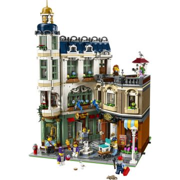 LEGO® LEGO Icons - Strada comerciala 11371, 3456 piese, varsta 18+, Multicolor
