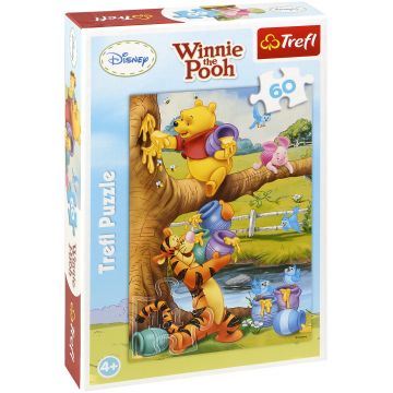 Puzzle Trefl din 60 de piese - Winnie de Plus aduna miere