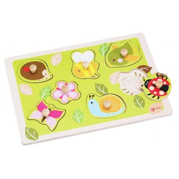 Puzzle din lemn cu manere Classic World - Cu animale si pasari in gradina