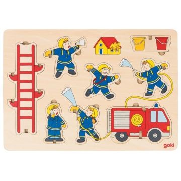Puzzle din lemn Goki - Detasament de pompieri, puzzle care sta vertical