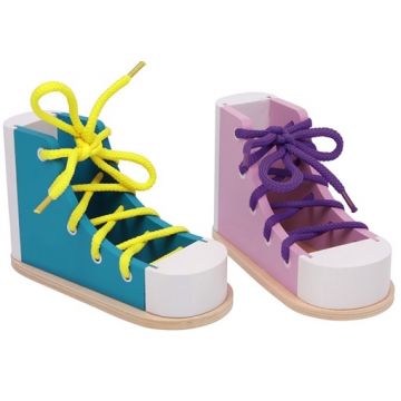 Jucarie din lemn Small Foot - Incaltaminte cu sireturi, 2 bucati