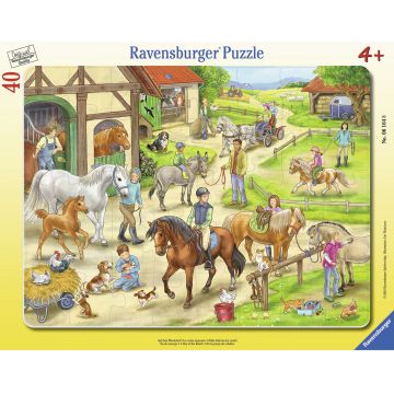 Puzzle Ravensburger din 40 de piese - O zi la ferma