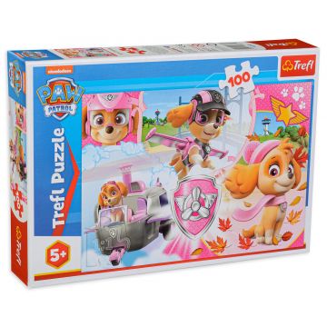 Puzzle Trefl din 100 de piese - Paw Patrol, Skye in actiune