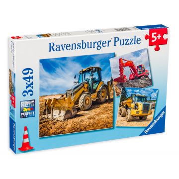 Puzzle Ravensburger de 3 х 49 piese - Digger at work