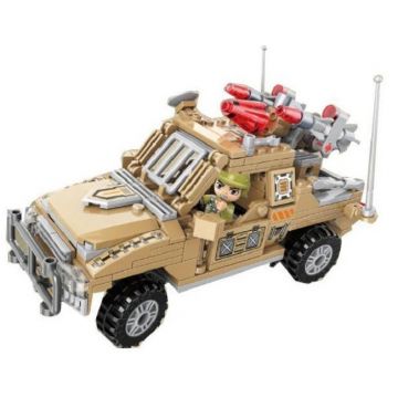 Constructor Qman - jeep militar cu echipament de luptă