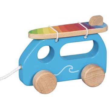 Jucărie pentru tragere din lemn  Goki - Van cu placa de surf