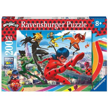 Puzzle Ravensburger din 200 XXL piese - Mega-miracolele Buburuzei și Pisica Neagră