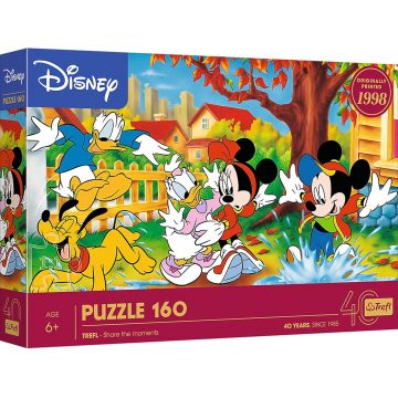 Puzzle Trefl din 160 piese - Mickey Mouse și prietenii: Joaca cu bălțile