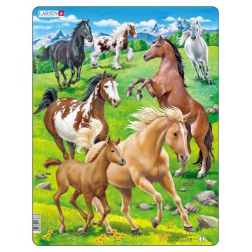 Puzzle pentru copii Larsen din 65 de piese - Cai în câmp montan