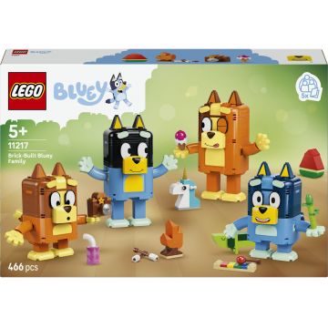 Constructor LEGO Bluey - Familia Bluey din cărămizi (11217)