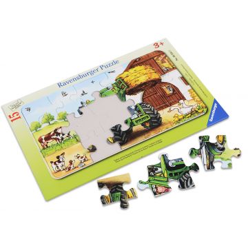 Puzzle Ravensburger din 15 de piese - Tractor la ferma